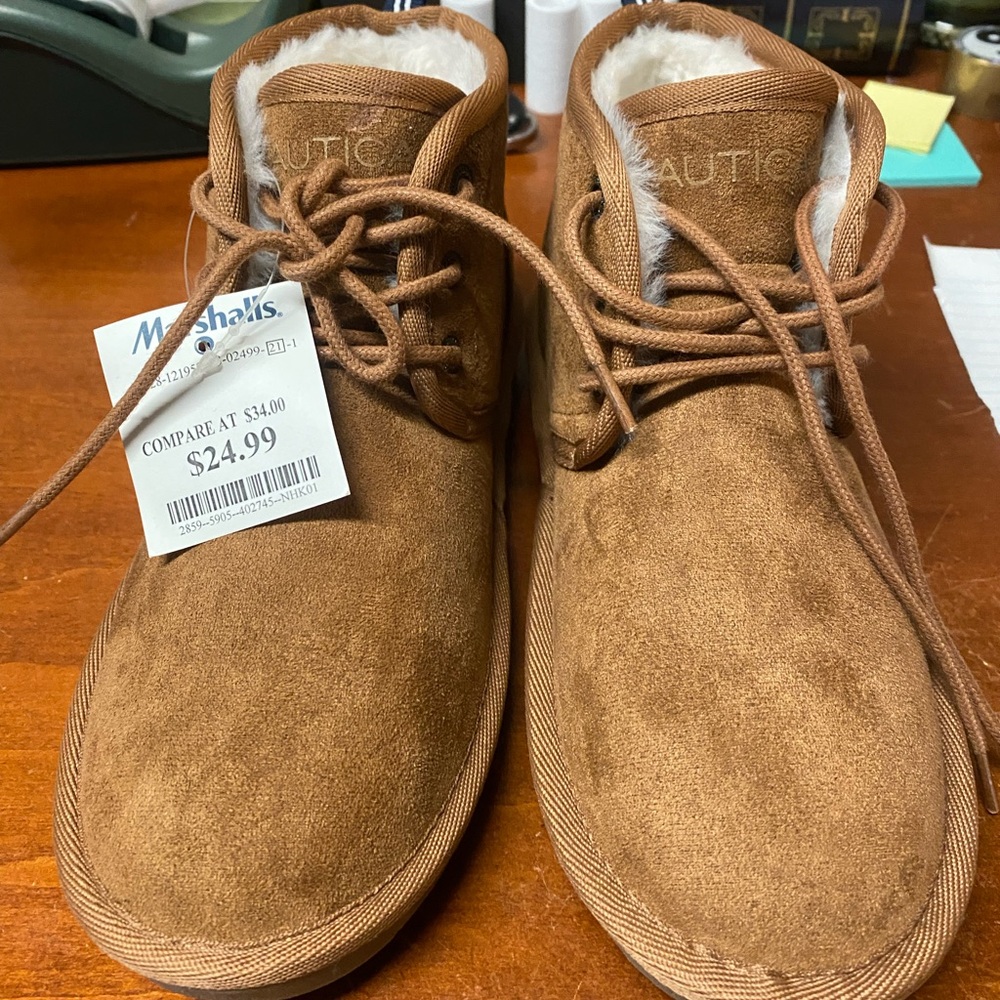 New with Tags - Boys Youth Size 3 - Nautica Dulverton boots - Lace Up